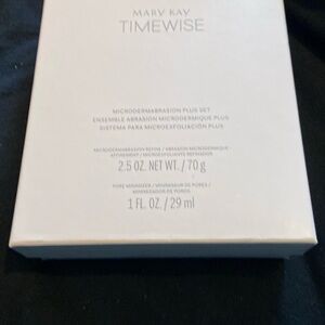 Mary Kay Timewise Skincare Set in White
